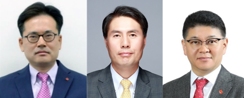 (사진 왼쪽부터) 박윤기 롯데칠성음료 대표(전무), 이진성 롯데푸드 대표(부사장), 차우철 롯데지알에스 대표(전무). (제공=롯데그룹)