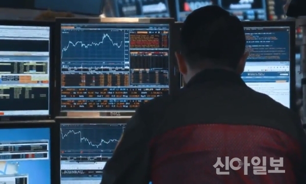 뉴욕증권거래소의 한 트레이더. (사진=뉴욕증권거래소 홈페이지)