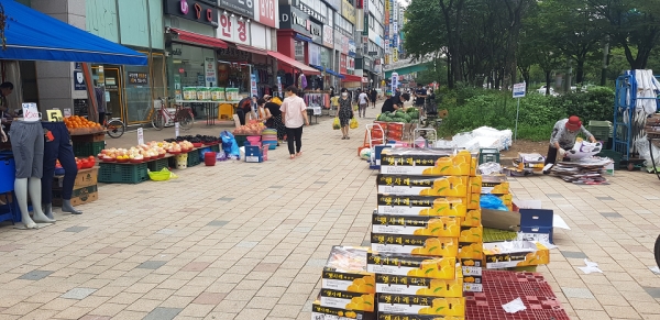 도로위 노점, 적치물정비(사진/시흥시)