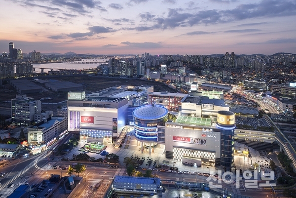 HDC현산 본사가 위치한 서울시 용산구 용산역 전경. (사진=HDC현산)