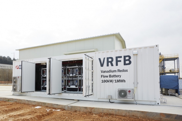 100kW/1MWh VRFB 시스템 (사진=한전 전력연구원)