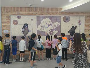 서울시 마포구는 10월과 11월에 관내 초등학생들과 함께 미술작품 투어인 ‘기찻길 테마여행’을 떠난다고 29일 밝혔다. (사진=마포구)