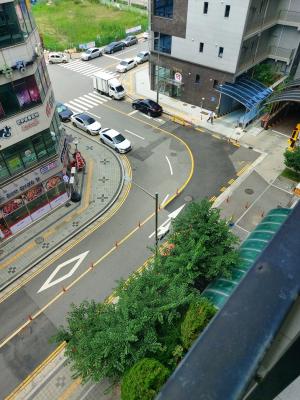인천 아시아드 골목길 도로 차량 상가 진입 불편 호소