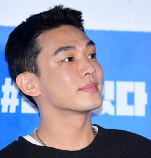 Actor Yoo-in, declares smoking cessation  “If you witness smoking, report it.”