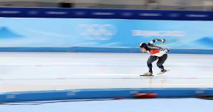 [속보] 베이징 첫 메달 나왔다… 김민석, 스피드스케이팅 남자 1500m ‘동메달’