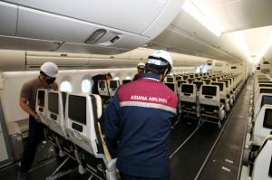아시아나, &apos;A350&apos; 개조 화물기 1대 다시 여객기 복원