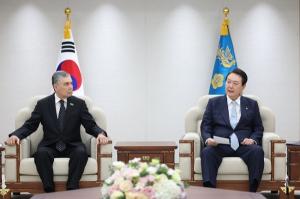 윤대통령, 투르크메니스탄 상원의장 접견… "상호보완적 경제구조"