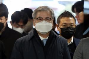 민주당, 서훈 구속에 "정치보복 수사 심판 받을 것"