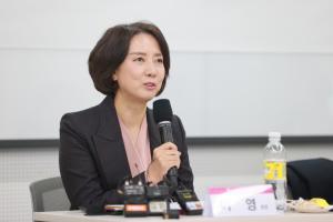 중기부 이영, DMI 회장 접견…UAE 순방 성과 만들기 분주