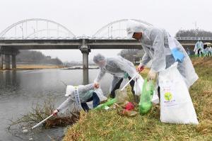 영주시, 소각 영농 쓰레기 수거 새마을운동 캠페인 펼쳐