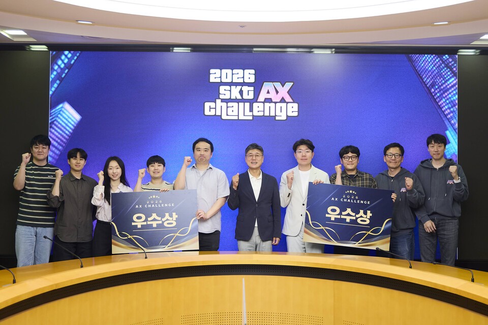 SKT 정재헌, AI전환 가속…"AX 열정, 고객가치 혁신 씨앗"