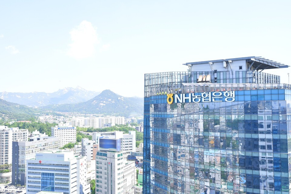 NH농협은행, AI기업 직접투자 승부수…'에이전틱 AI 뱅크' 속도전