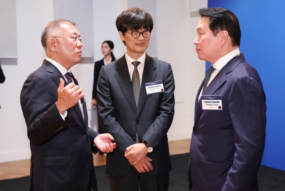 현대차 정의선 "차 넘어 피지컬 AI 기업으로"…빅테크 동맹확대