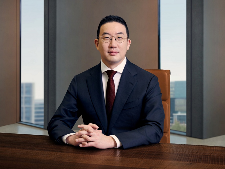 LG <b>구광모</b>, '<b>파양 소송</b>' 1심 <b>승소</b>…구본무 선대회장 배우자 청구 기각