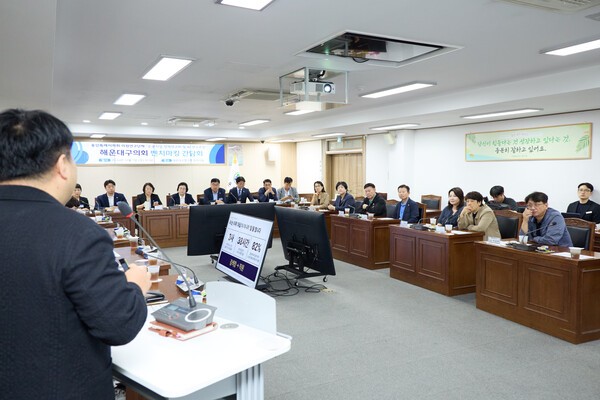 용인시의회 AI 연구모임, 부산서 스마트도시·의정활동 활용 사례 점검